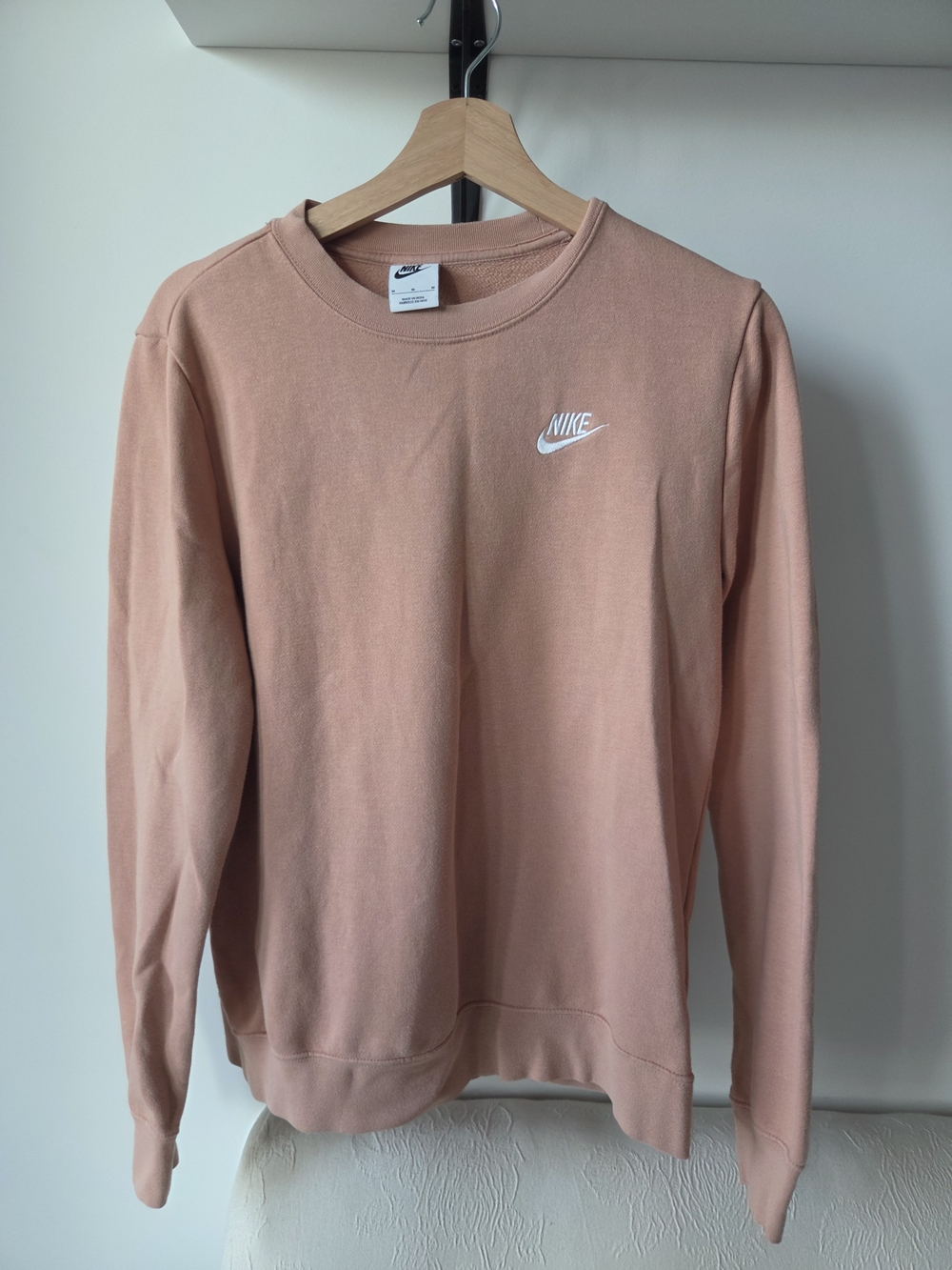 Nike Women’s Crewneck Sweatshirt in Dusty Rose Pink